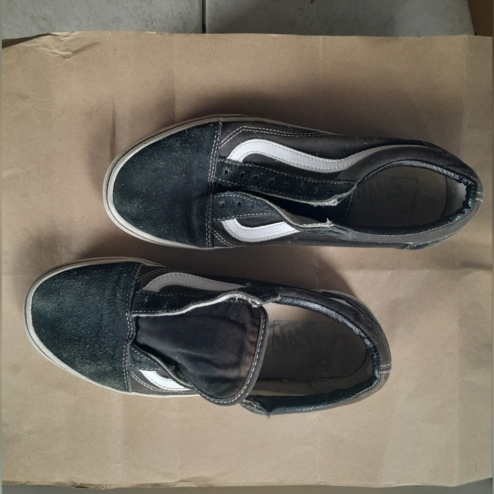 VANS - Picture 3 of 5